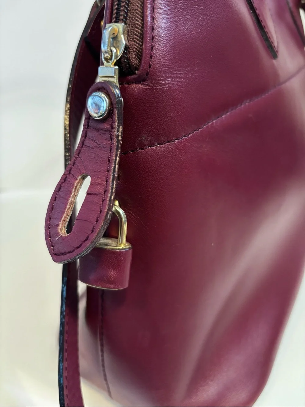 N/A elegant vintage